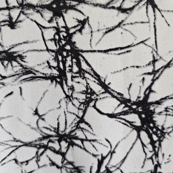 ASTR Black and White Pattern Button-Up Blouse, S - Picture 4 of 9